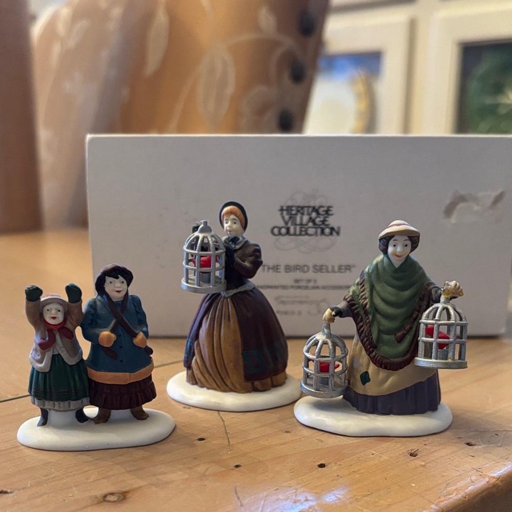 Department 56 The Bird Seller